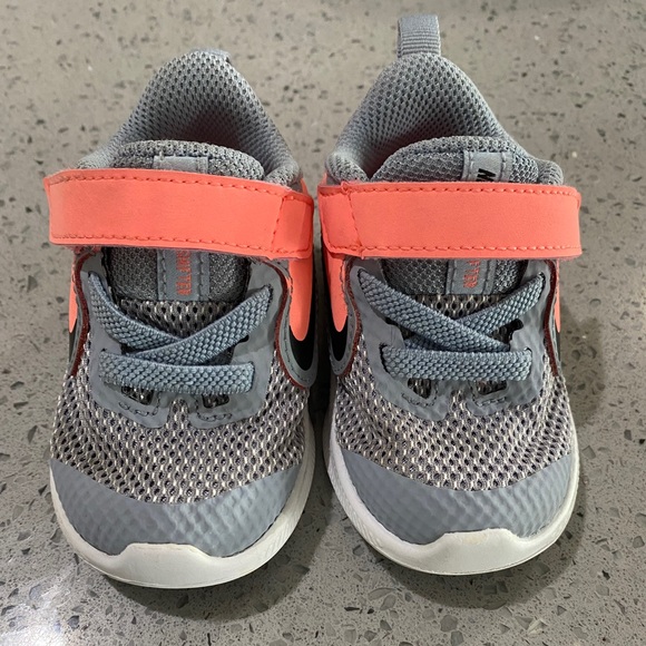 *****SOLD***** Toddler Nikes - Picture 2 of 5